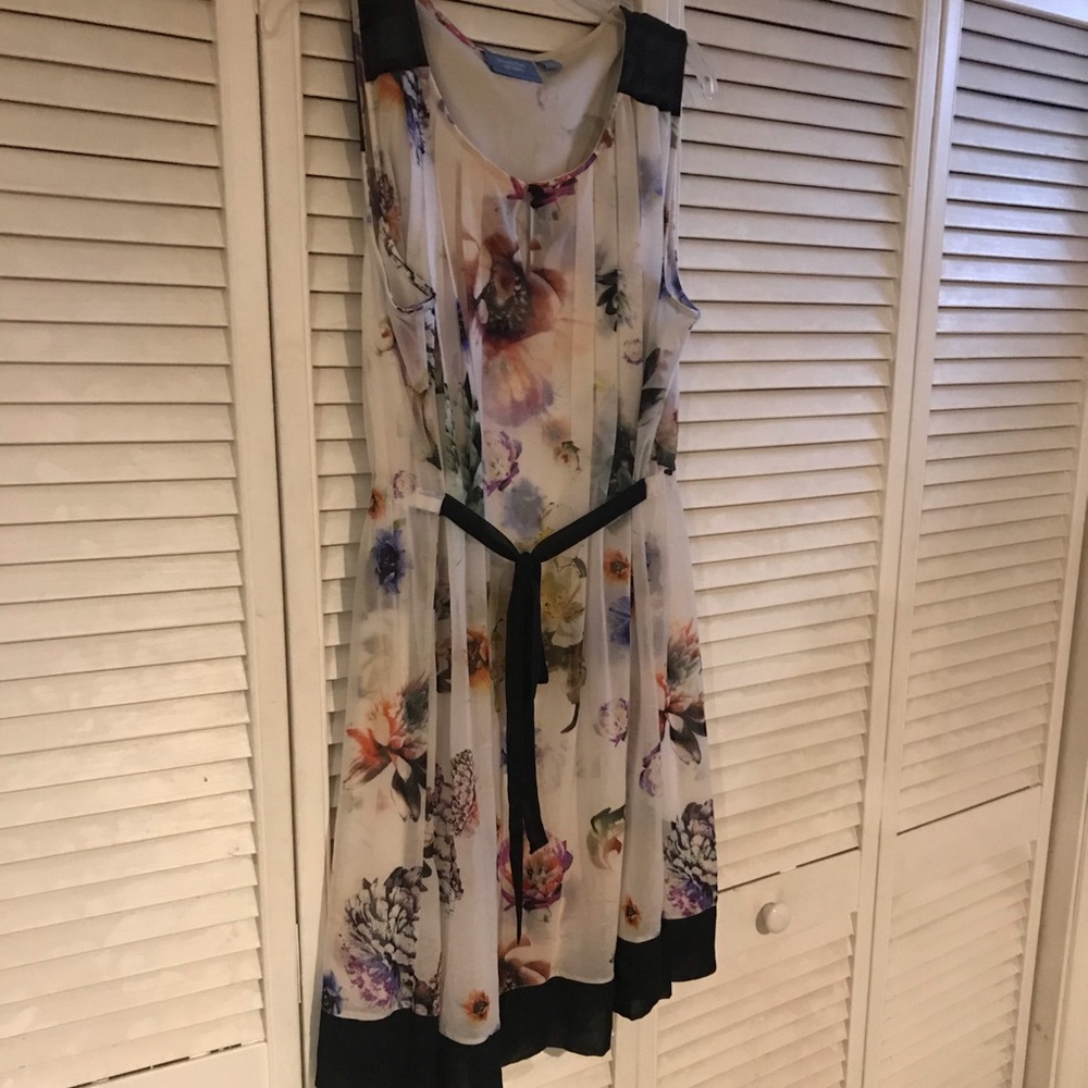 Simply Vera floral dress